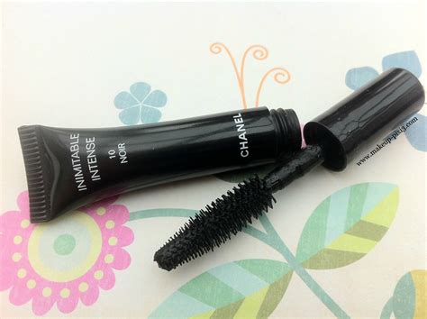 chanel mascara sample.